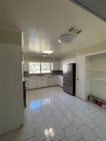 813 Captain Shreve Drive, Shreveport, LA 71105