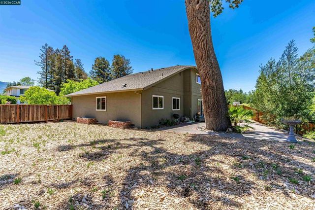 1829 Yolanda Cir, Clayton, CA 94517