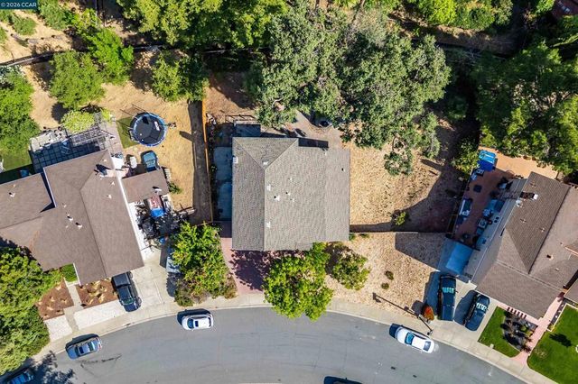 1829 Yolanda Cir, Clayton, CA 94517