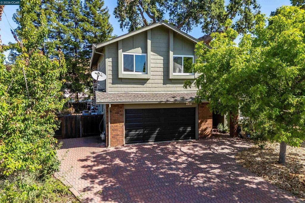 Image 1 of property listing at 1829 Yolanda Cir, Clayton, CA 94517
