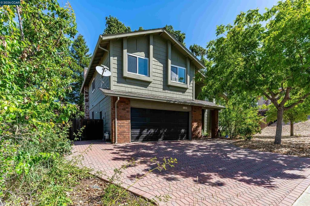 Image 2 of property listing at 1829 Yolanda Cir, Clayton, CA 94517