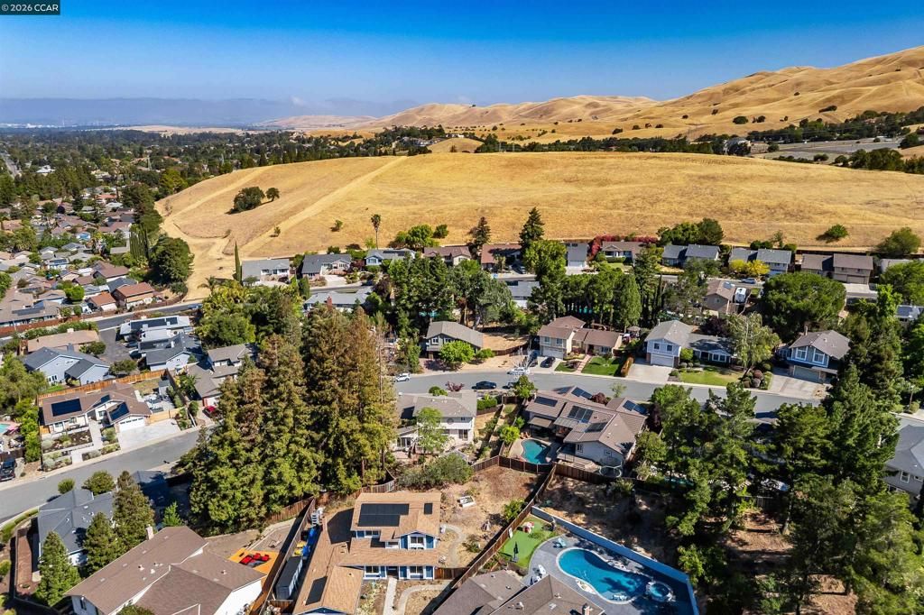 Image 41 of property listing at 1829 Yolanda Cir, Clayton, CA 94517