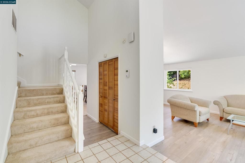 Image 6 of property listing at 1829 Yolanda Cir, Clayton, CA 94517
