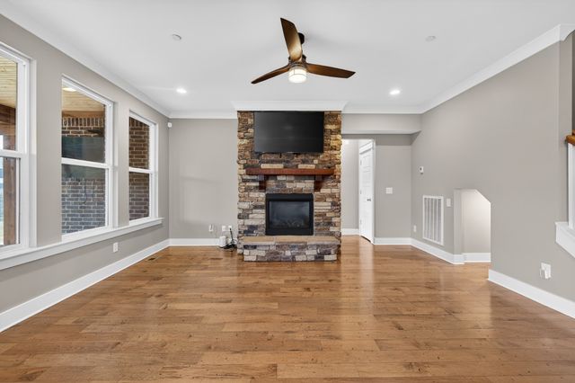 2713 Hargate Dr, Nolensville, TN 37135