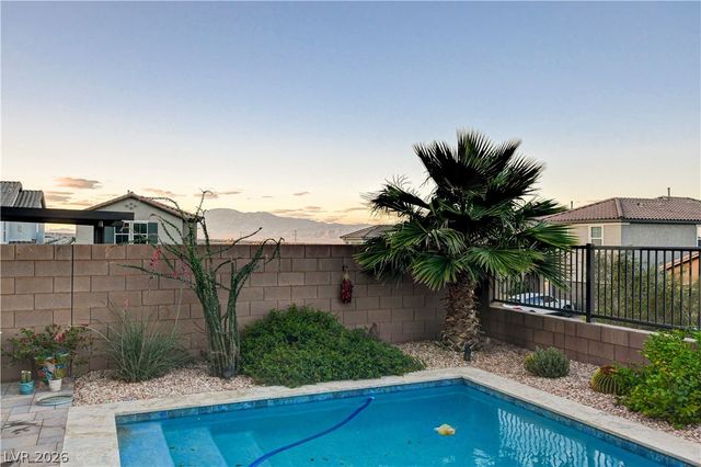 5402 Zacatin Court, Las Vegas, NV 89166