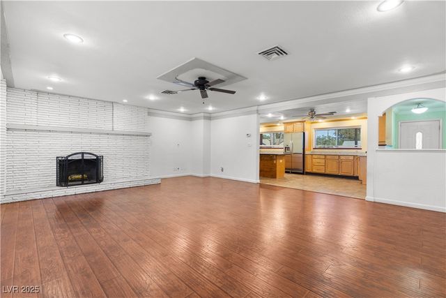 1885 Valley Drive, Las Vegas, NV 89108