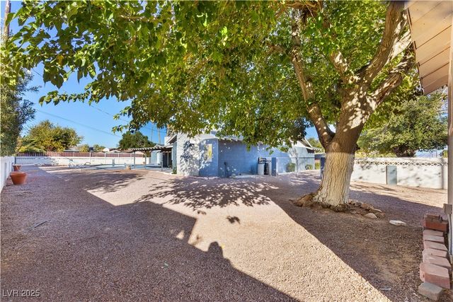 1885 Valley Drive, Las Vegas, NV 89108