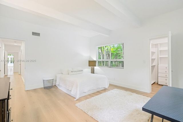 1951 Secoffee St, Miami, FL 33133