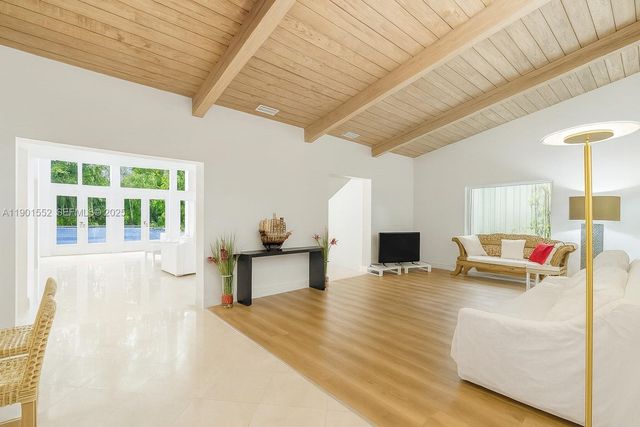 1951 Secoffee St, Miami, FL 33133