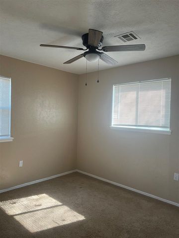 405 NW Glendale Dr, Lawton, OK 73507
