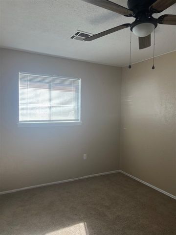 405 NW Glendale Dr, Lawton, OK 73507