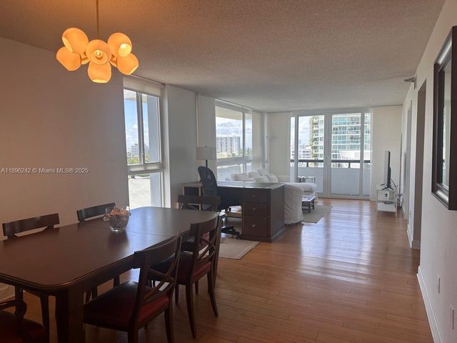 3200 Collins Ave 7-4, Miami Beach, FL 33140