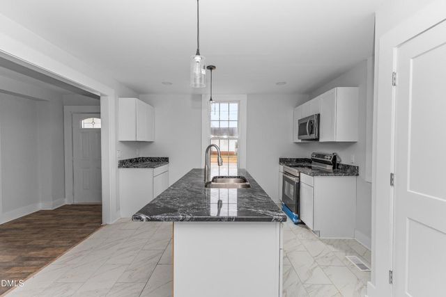 305 E Harnett Street, Benson, NC 27504