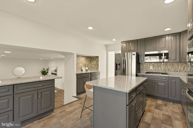 9308 BRIARWOOD PL, Fairfax, VA 22032