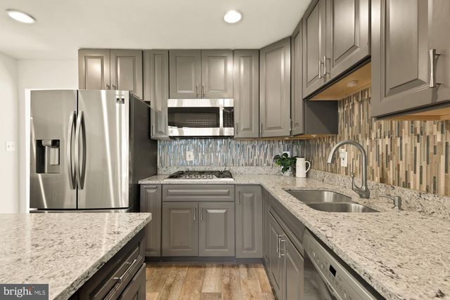 9308 BRIARWOOD PL, Fairfax, VA 22032