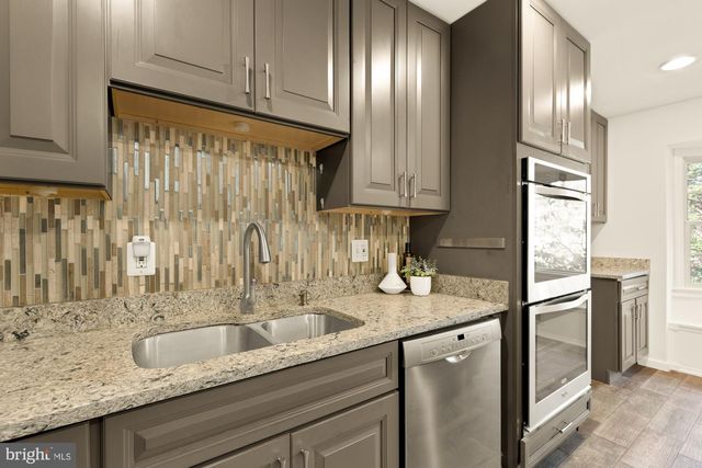 9308 BRIARWOOD PL, Fairfax, VA 22032