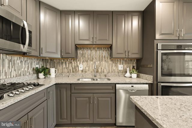 9308 BRIARWOOD PL, Fairfax, VA 22032