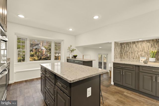 9308 BRIARWOOD PL, Fairfax, VA 22032