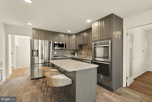 9308 BRIARWOOD PL, Fairfax, VA 22032