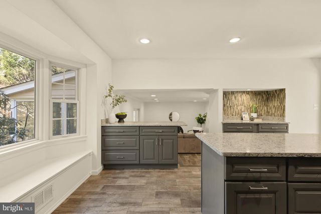 9308 BRIARWOOD PL, Fairfax, VA 22032