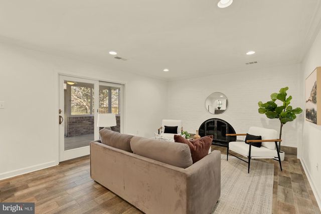 9308 BRIARWOOD PL, Fairfax, VA 22032