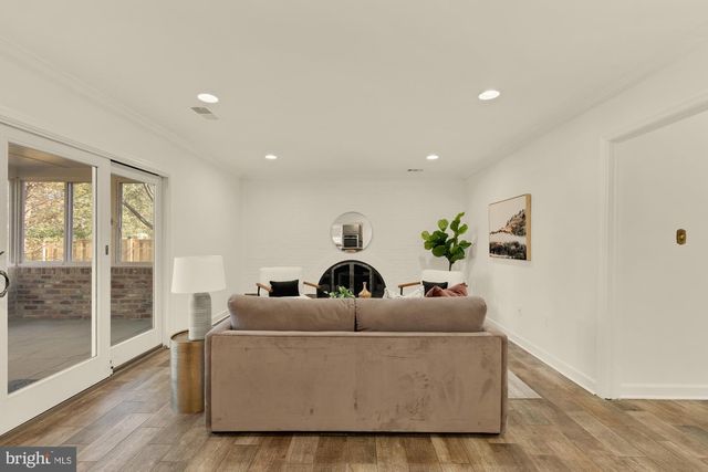 9308 BRIARWOOD PL, Fairfax, VA 22032