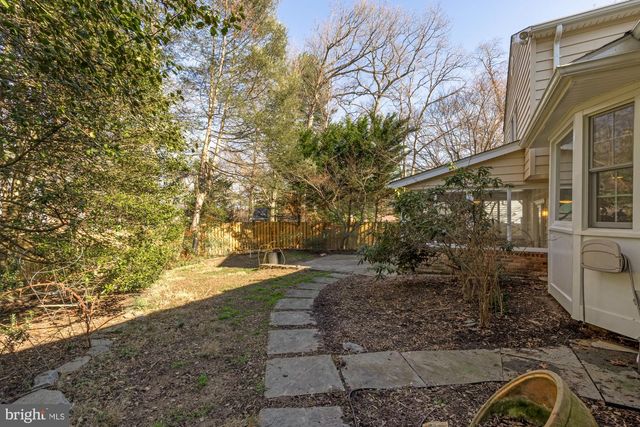 9308 BRIARWOOD PL, Fairfax, VA 22032