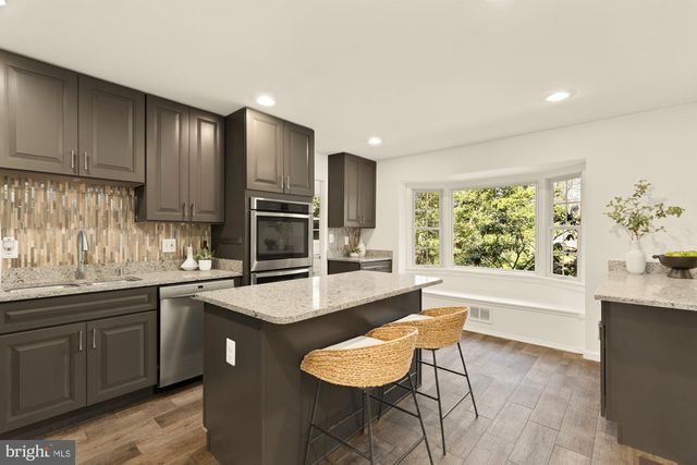 9308 BRIARWOOD PL, Fairfax, VA 22032