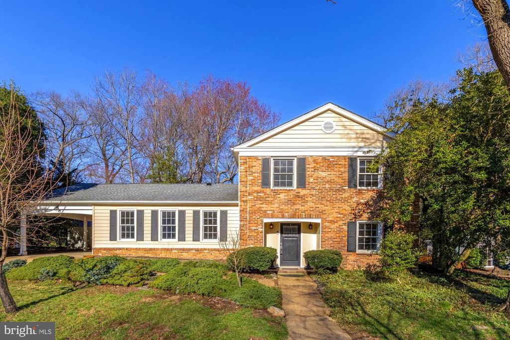 9308 BRIARWOOD PL, Fairfax, VA 22032