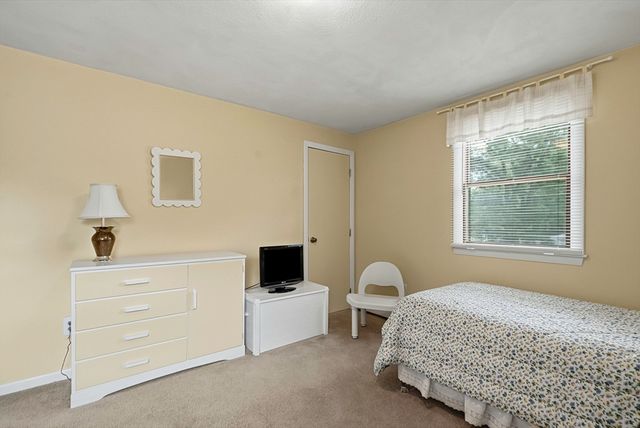 57 Prior Dr, Framingham, MA 01701
