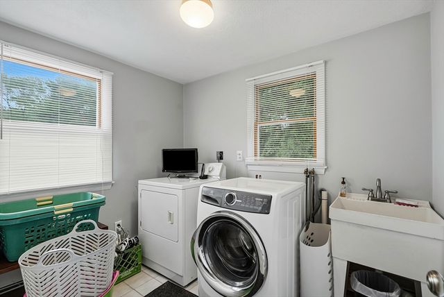 57 Prior Dr, Framingham, MA 01701