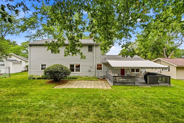 57 Prior Dr, Framingham, MA 01701