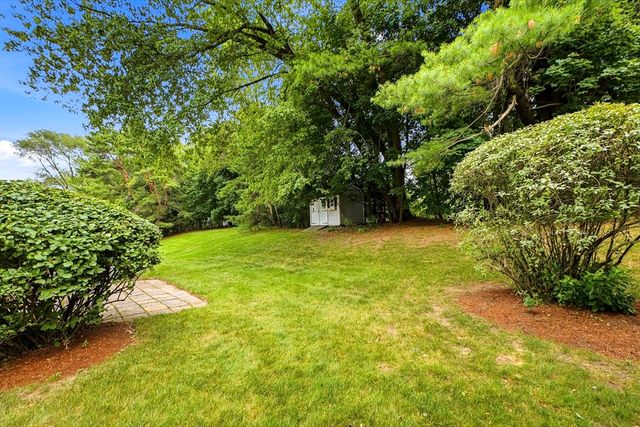 57 Prior Dr, Framingham, MA 01701