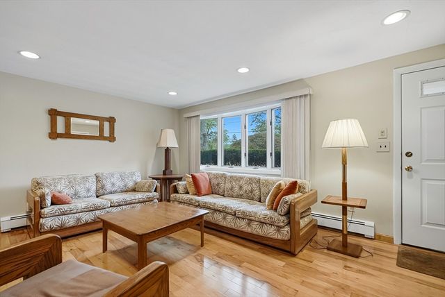 57 Prior Dr, Framingham, MA 01701