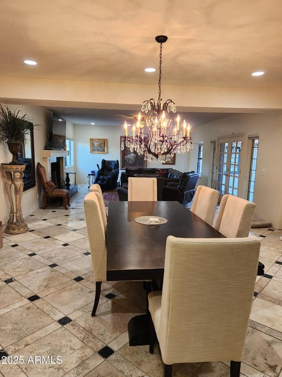 Image 11 of property listing at 8915 N Invergordon Road, Paradise Valley, AZ 85253