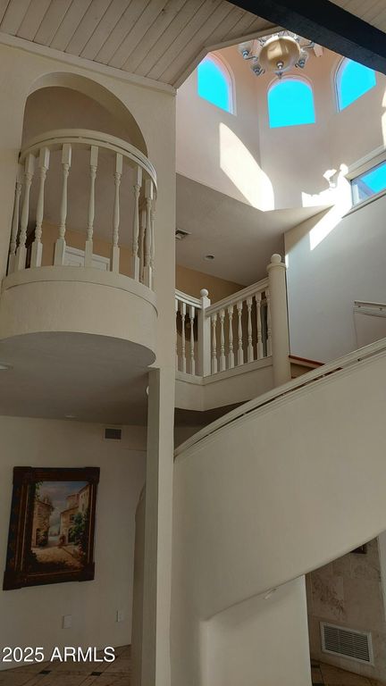 Image 20 of property listing at 8915 N Invergordon Road, Paradise Valley, AZ 85253