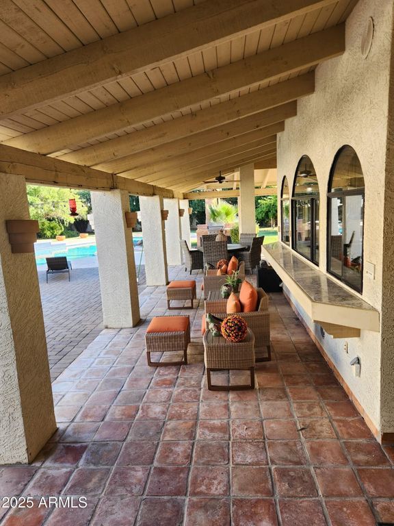 Image 30 of property listing at 8915 N Invergordon Road, Paradise Valley, AZ 85253