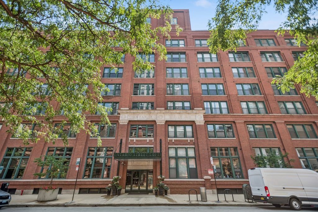 411 W Ontario Street 322, Chicago, IL 60654
