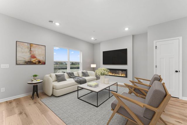 1528 Trellis Lane, West Saint Paul, MN 55118