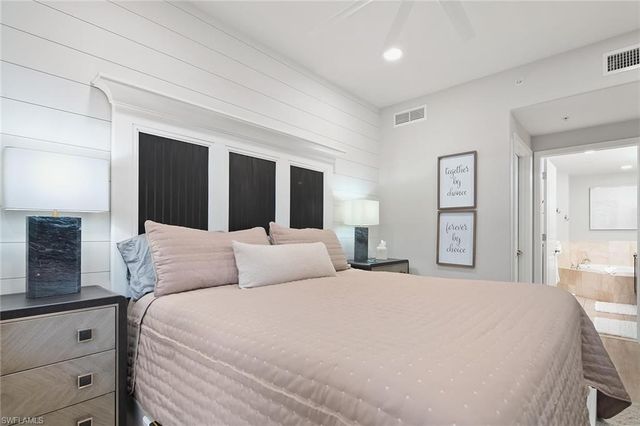 1015 Sandpiper ST # D102, Naples, FL 34102