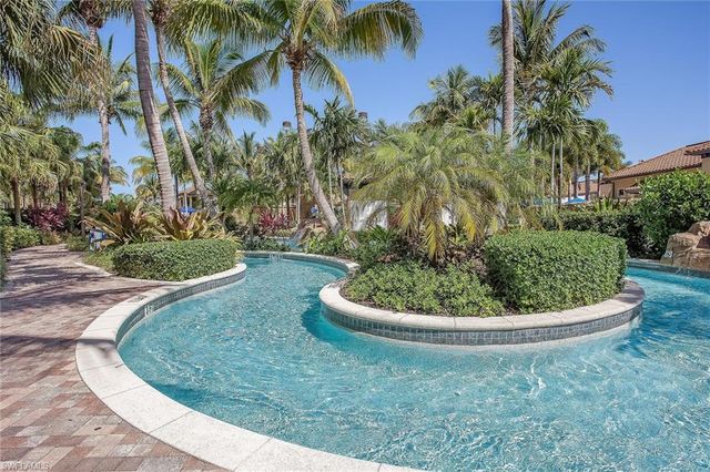 1015 Sandpiper ST # D102, Naples, FL 34102