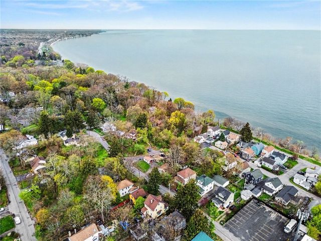 54 Nixon Drive, Irondequoit, NY 14622