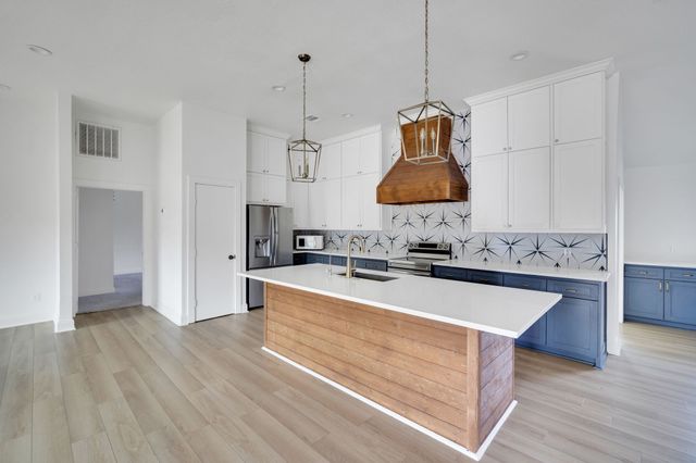 3301 Yellowstone Drive, Arlington, TX 76013