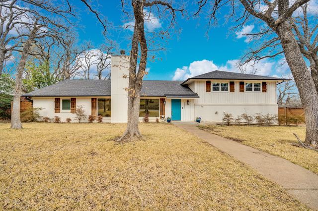 3301 Yellowstone Drive, Arlington, TX 76013