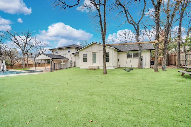 3301 Yellowstone Drive, Arlington, TX 76013