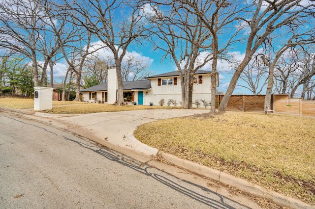 3301 Yellowstone Drive, Arlington, TX 76013