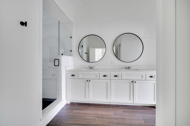 3301 Yellowstone Drive, Arlington, TX 76013