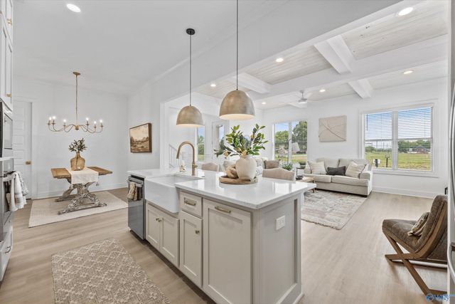 22018 Mulligan Parkway, Athens, AL 35613