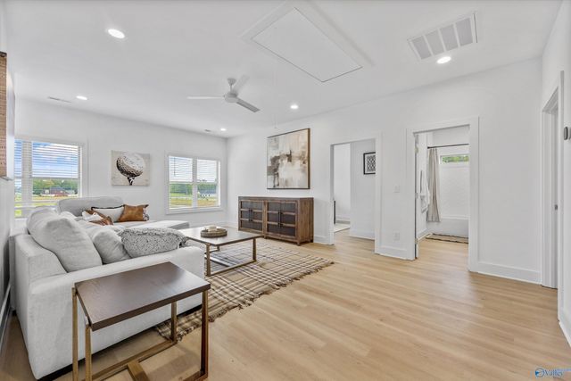 22018 Mulligan Parkway, Athens, AL 35613