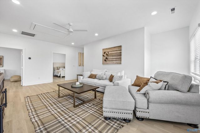 22018 Mulligan Parkway, Athens, AL 35613